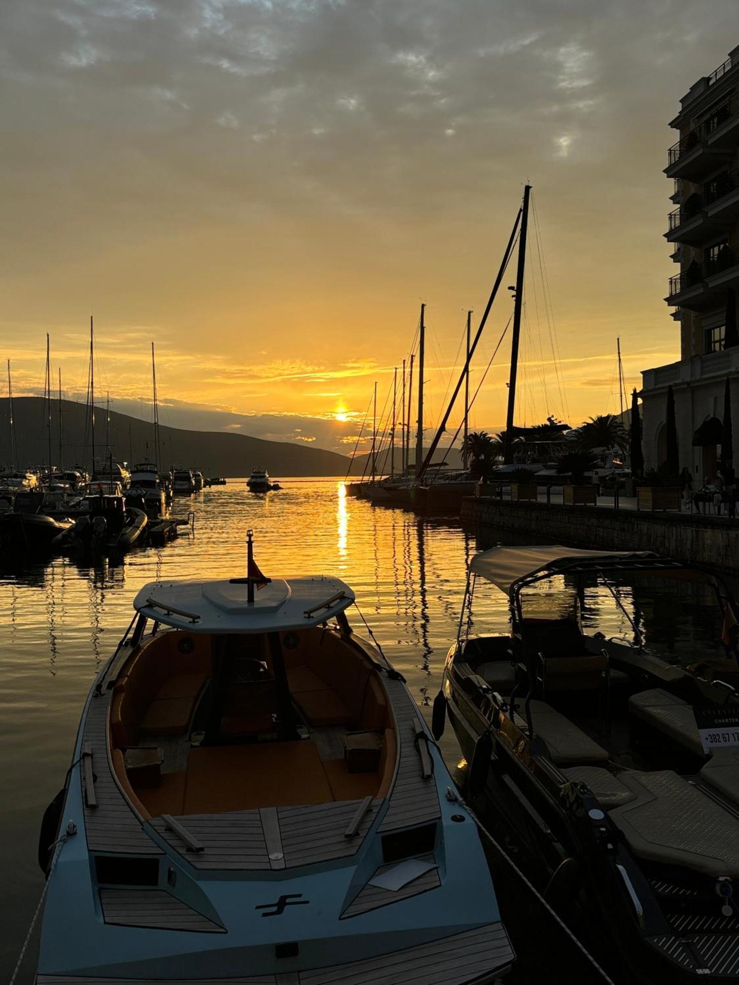 Porto Montenegro Luxury 1 Bedroom Apartment Tivat Exterior photo